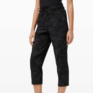 Lululemon Stretch High-Rise Cropped Pant Black Camo